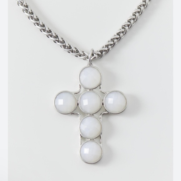 NWT Urban Outfitters Ozzy Silver Statement Cross Necklace - Picture 1 of 4
